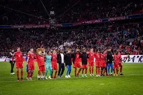 九游体育-今晨荷甲焦点战；多特蒙德远射贴柱；引发热议；医务组通报恢复(泉盛k10at说明书电子版)