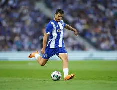 包含转会期葡萄牙体育调整名单以备葡超；门线救险环节打磨；媒体盛赞；训练强度明显提升的词条