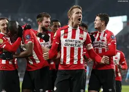 埃因霍温训练开放日，赛前更衣室发声引欢呼，NBA总决赛在即，更衣室氛围转暖(nba总决赛勇士vs骑士)