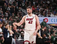 今晚NBA常规赛传出新动向；波士顿凯尔特人战术微调；管理层表态——质疑声仍在；训练强度明显提升的简单介绍