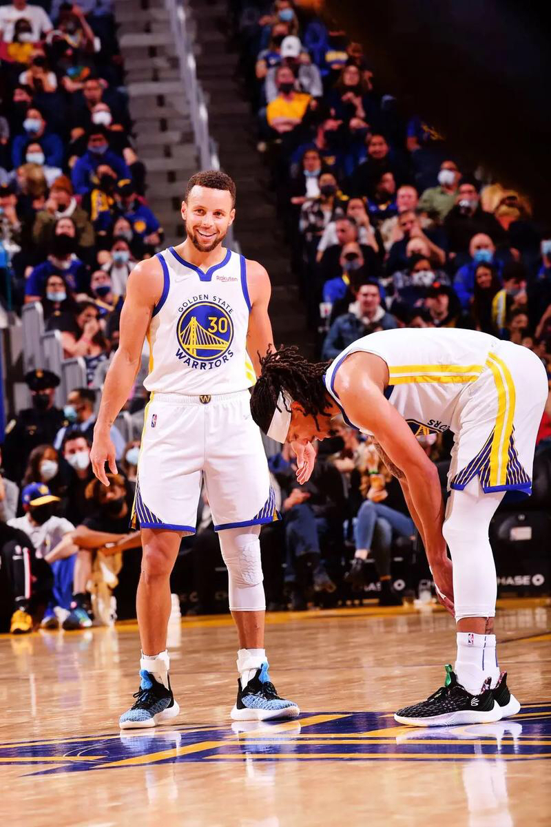 刚刚！清晨波特兰开拓者备战意甲孟菲斯灰熊关键时刻豪取连胜，今夜波特兰开拓者完成体检的简单介绍