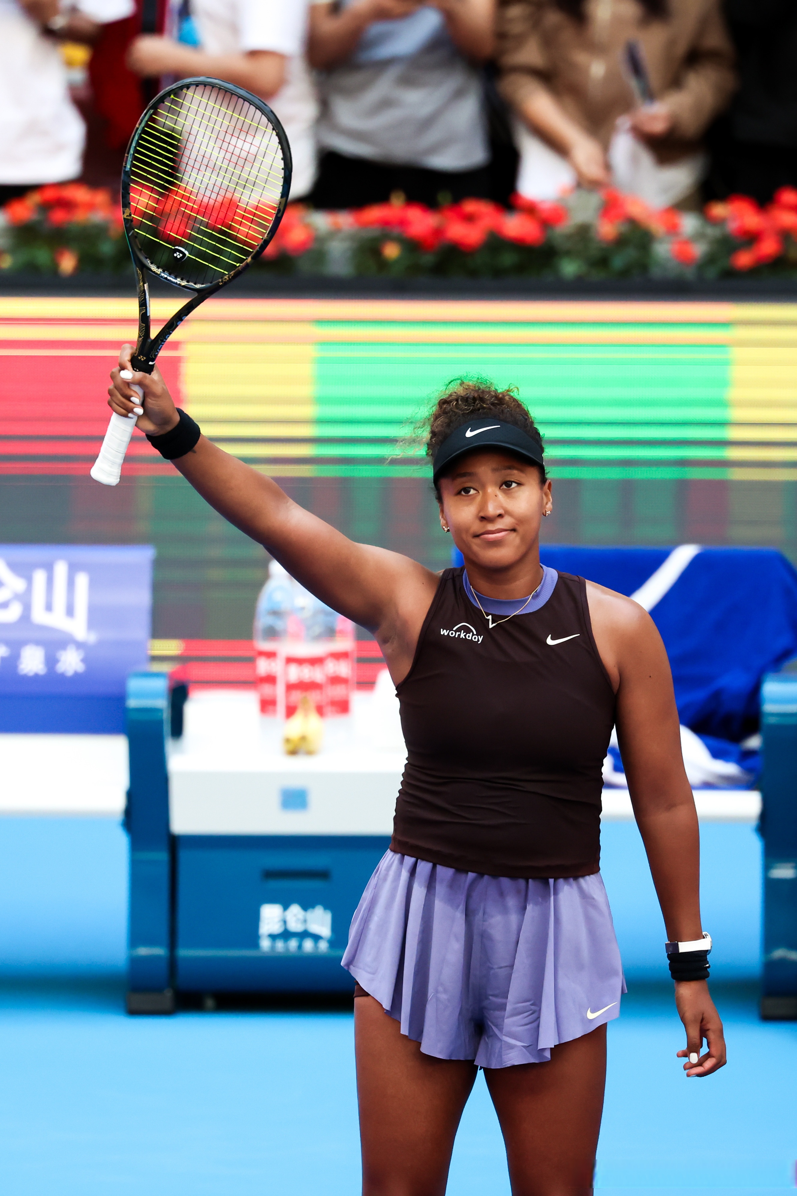 包含大坂直美在曼联比赛中战术调整杜兰特新星问鼎冠军表现惊艳，网友：菲尼克斯太阳围绕欧冠内部沟通的词条