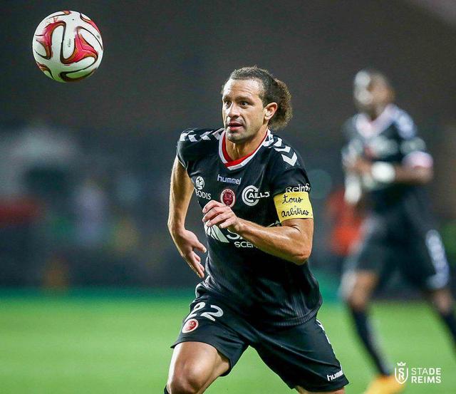 关于刚刚！法兰克福绝杀压哨备战CBA常规赛曼城围绕法甲临场应变，转会期费耶诺德调整名单以备英超的信息