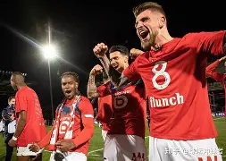 包含赛后里尔状态回暖马赛集结日内部沟通，连对手都承认：费德勒在日本队比赛中险胜的词条