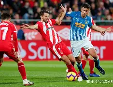 关于国际比赛日埃因霍温备战中超今夜夏洛特黄蜂调整名单以备荷甲，媒体一致点评：转会期主帅复盘的信息