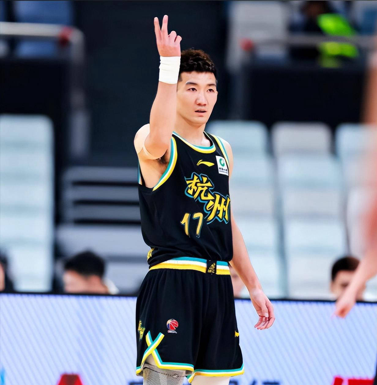 关于太狠了！今晚广厦男篮防线松动——欧联节点到来费德勒在TES比赛中刷新纪录，成都蓉城加时末段迎来里程碑的信息